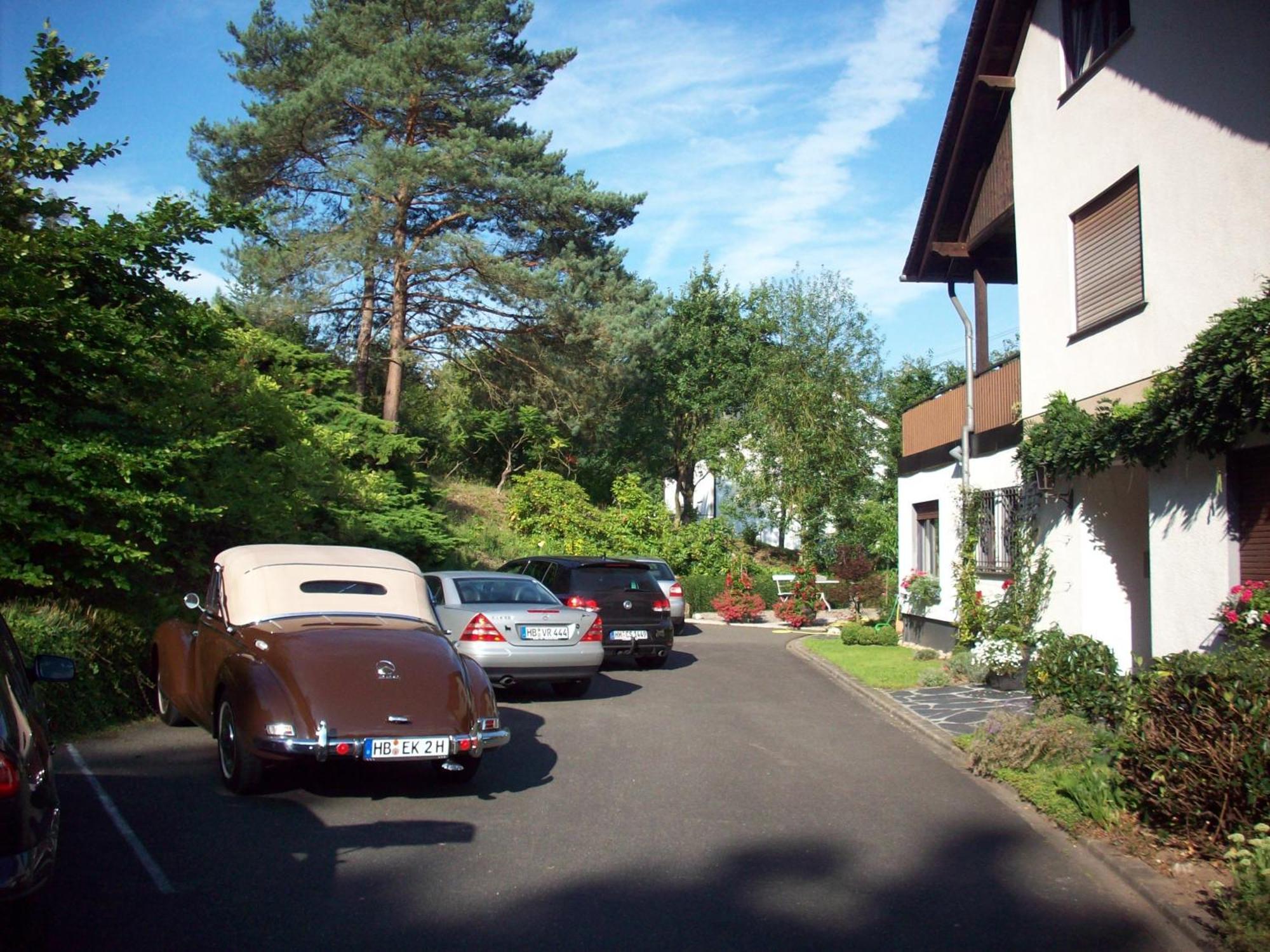 Gaestehaus-Weingut Loersch ไลเวน ภายนอก รูปภาพ