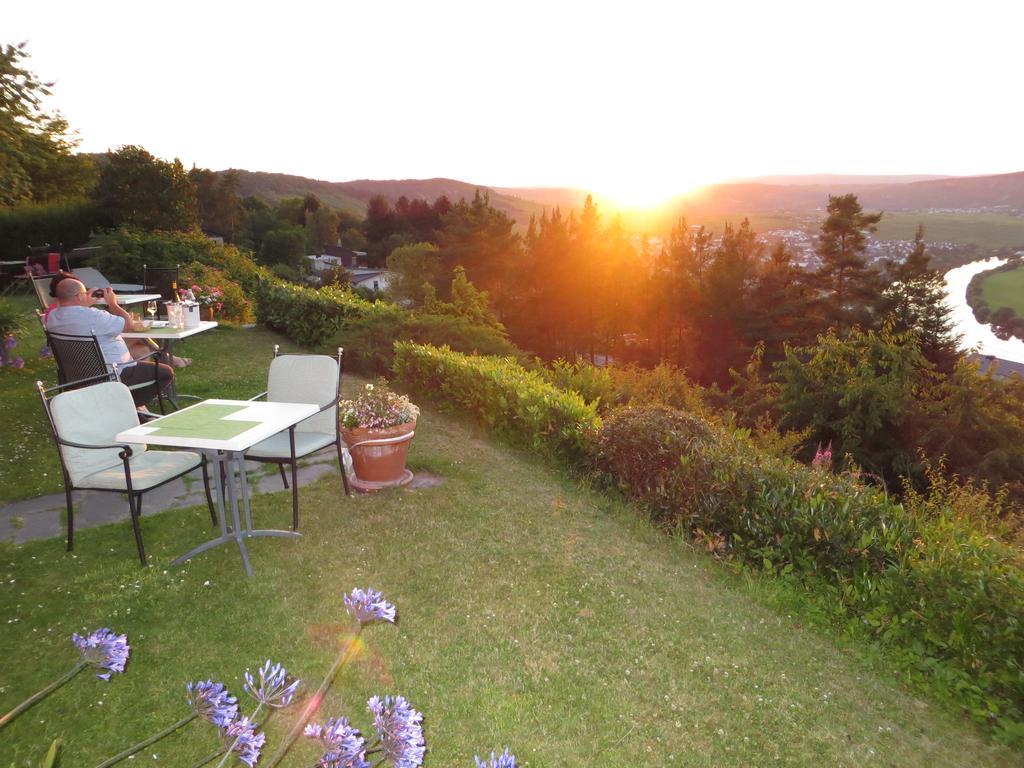 Gaestehaus-Weingut Loersch ไลเวน ภายนอก รูปภาพ