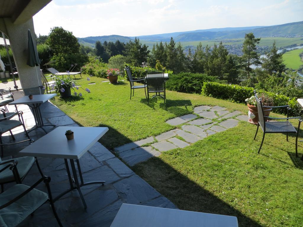 Gaestehaus-Weingut Loersch ไลเวน ภายนอก รูปภาพ